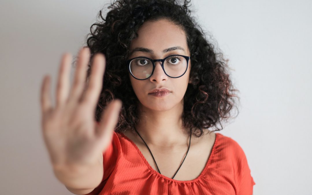 ¿Te cuesta decir “NO”? Aprende a poner límites de manera sana